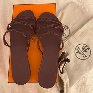 Hermes rubber flats